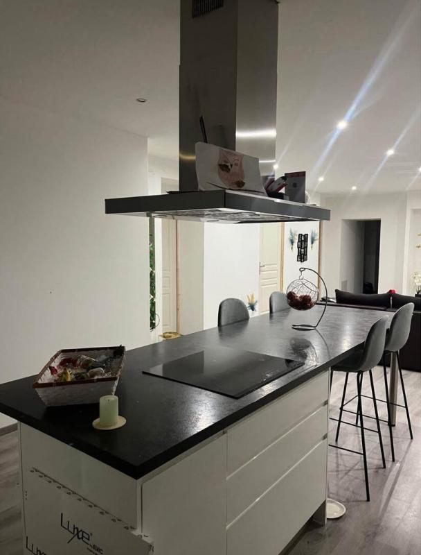 Appartement - 92 m² - 4 pièces