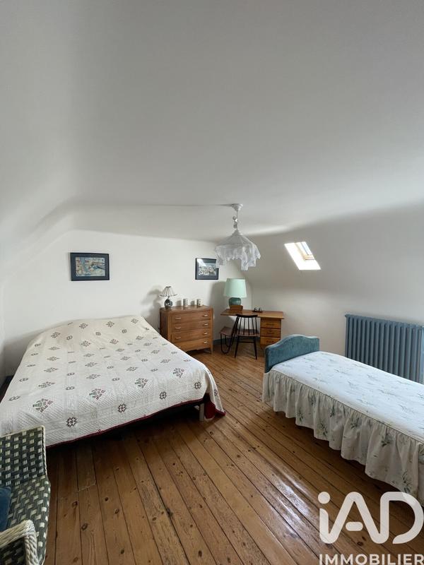 Maison - 281 m² - 11 pièces