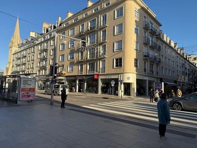 Appartement - 172 m² - 6 pièces