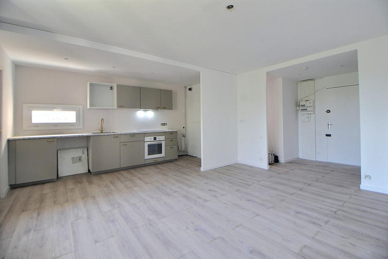 Appartement - 86 m² - 4 pièces