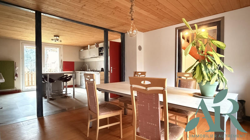 Maison ancienne - 249 m² - 6 pièces