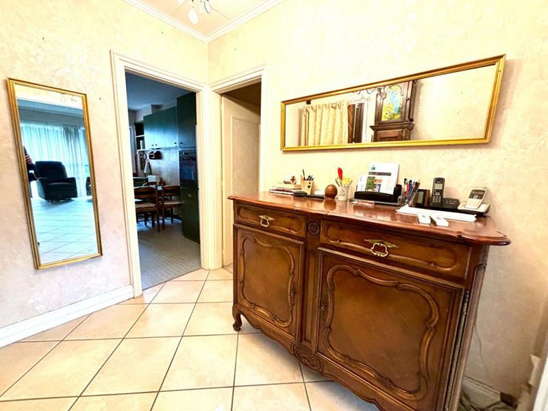 Appartement - 103 m² - 5 pièces