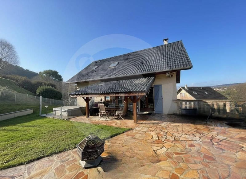 Maison - 130 m² - 6 pièces