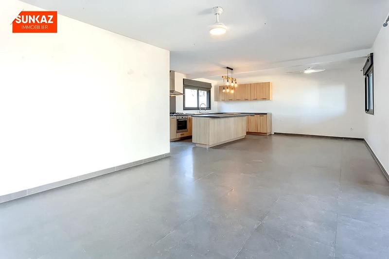 Maison - 120 m² - 4 pièces