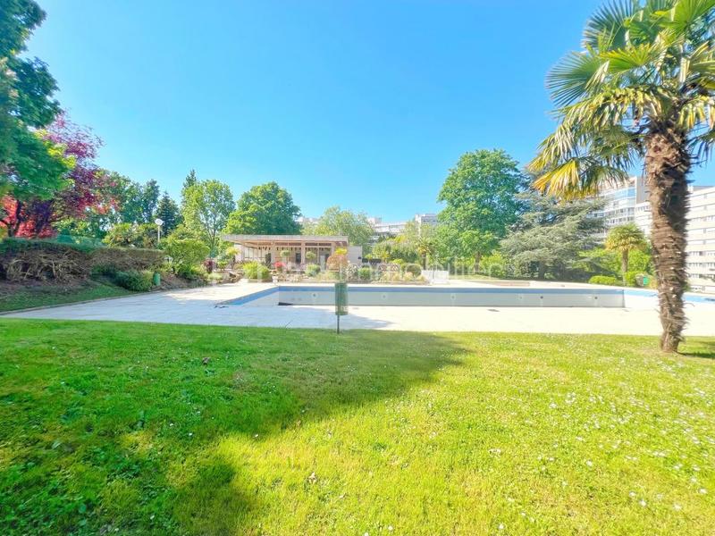 Appartement - 95 m² - 5 pièces