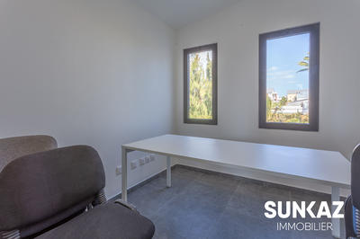 Local d'activités - 45 m²