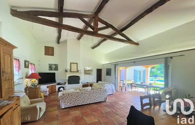 Maison - 200 m² - 5 pièces