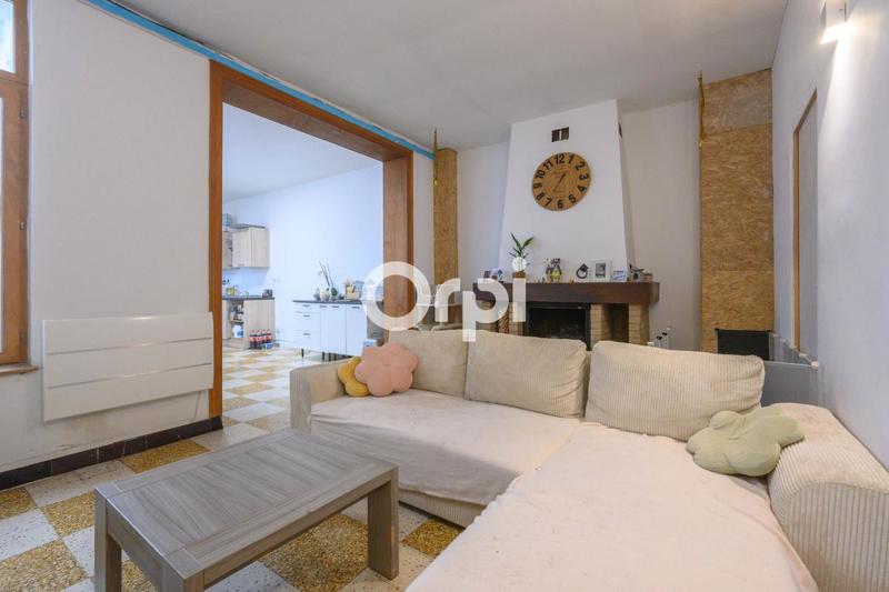 Immeuble - 136 m² - 8 pièces