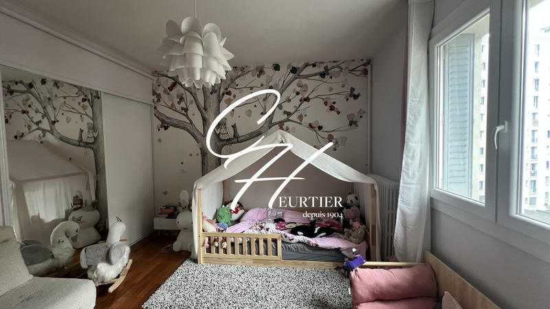 Appartement - 98 m² - 4 pièces