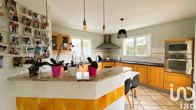 Maison - 215 m² - 6 pièces