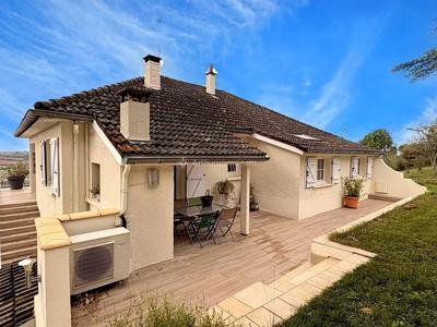 Maison - 143 m² - 5 pièces