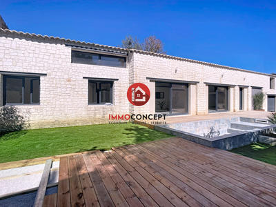 Mas - 254 m² - 5 pièces