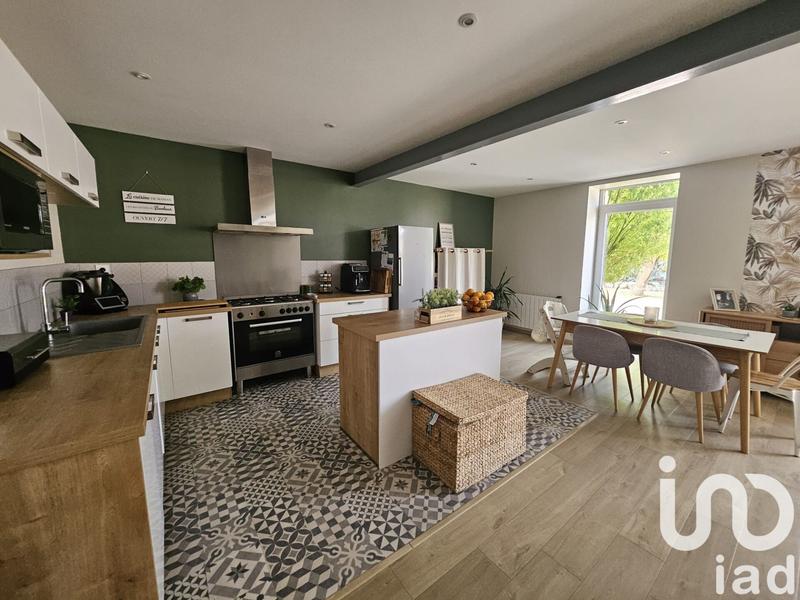 Maison - 287 m² - 8 pièces