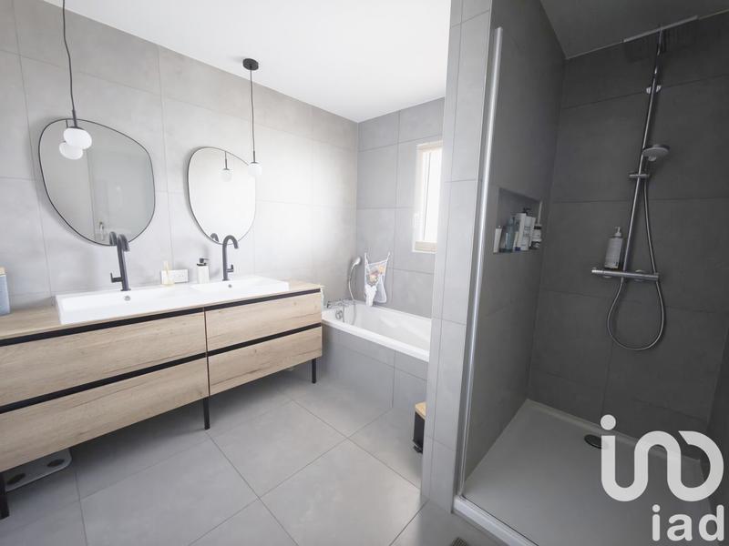 Maison - 122 m² - 5 pièces