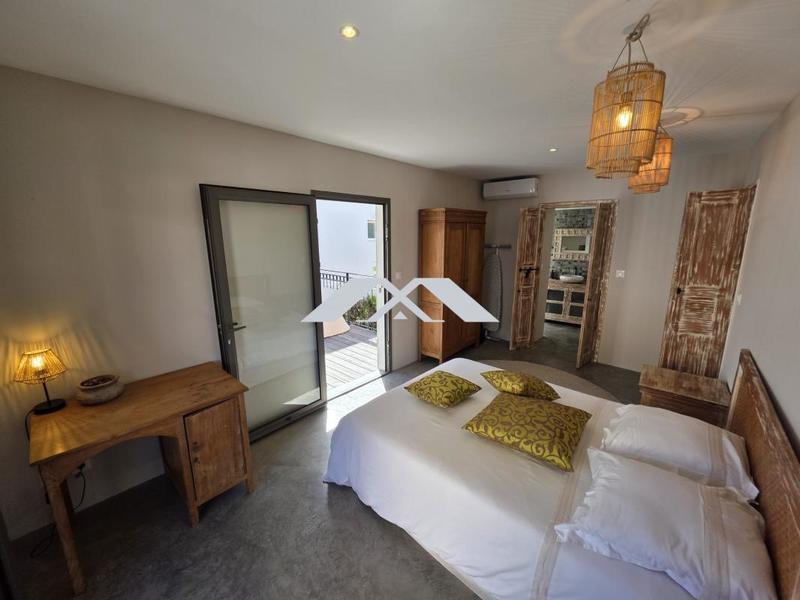 Villa - 90 m² - 4 pièces