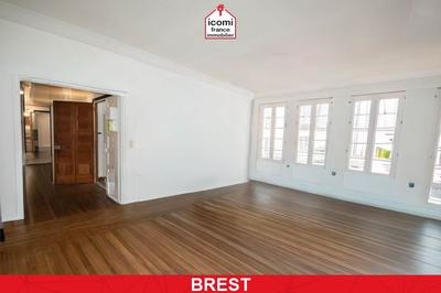 Appartement - 122 m² - 7 pièces