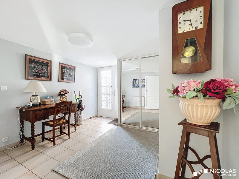 Maison - 228 m² - 8 pièces