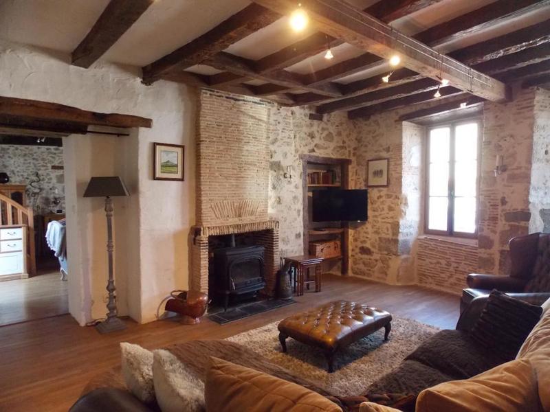 Maison en pierre - 290 m² - 9 pièces