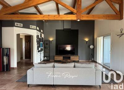 Maison - 200 m² - 9 pièces