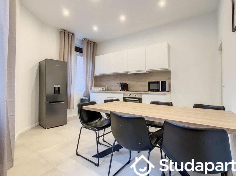 Chambre - 12 m² - 1 pièce