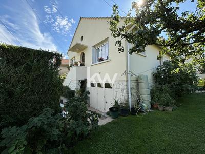 Maison - 147 m² - 7 pièces