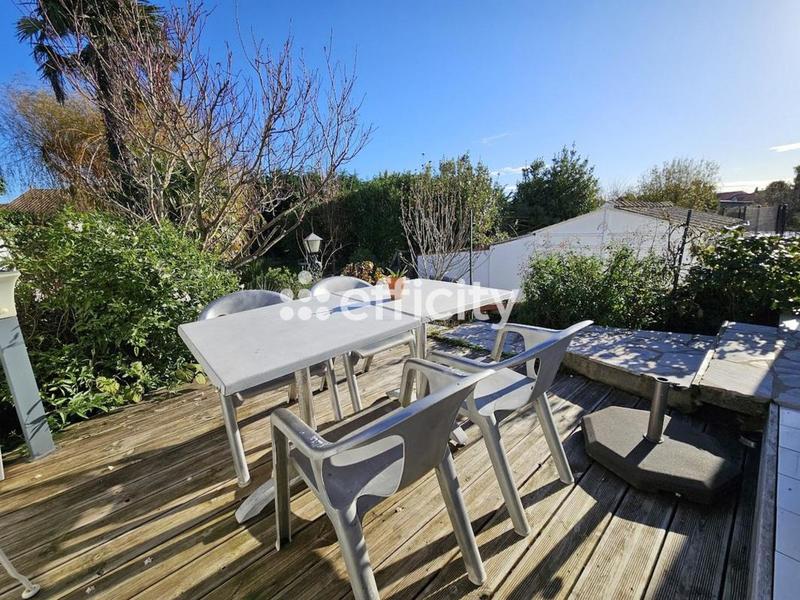 Maison - 102 m² - 4 pièces