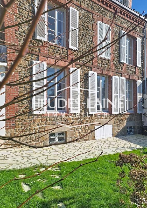 Maison - 197 m² - 8 pièces