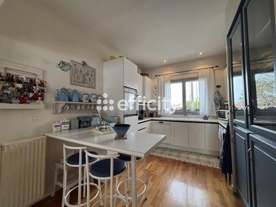 Maison - 130 m² - 7 pièces