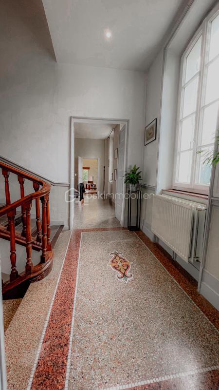 Demeure - 283 m² - 10 pièces