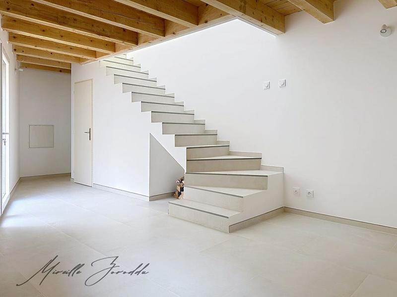 Maison - 177 m² - 5 pièces