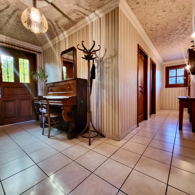 Maison - 175 m² - 6 pièces