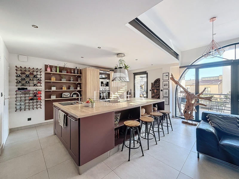 Appartement - 110 m² - 4 pièces