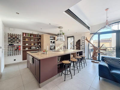 Appartement - 110 m² - 4 pièces