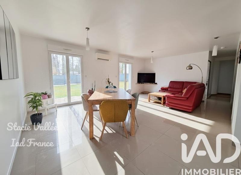 Maison - 90 m² - 5 pièces