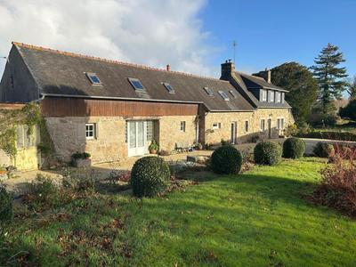 Maison - 170 m² - 6 pièces