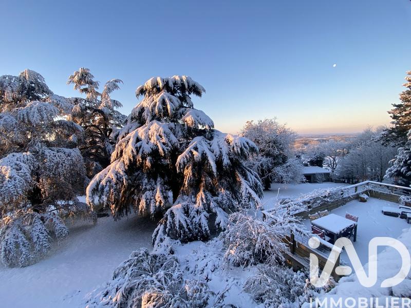 Maison - 226 m² - 8 pièces