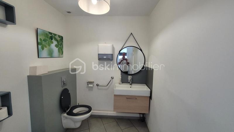 Local commercial - 110 m² - 5 pièces