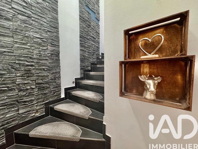 Maison - 197 m² - 7 pièces