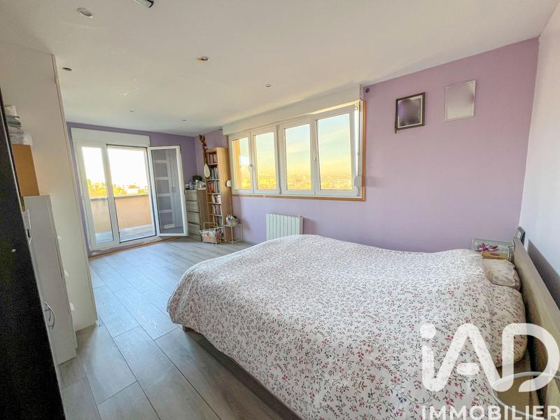 Appartement - 92 m² - 4 pièces