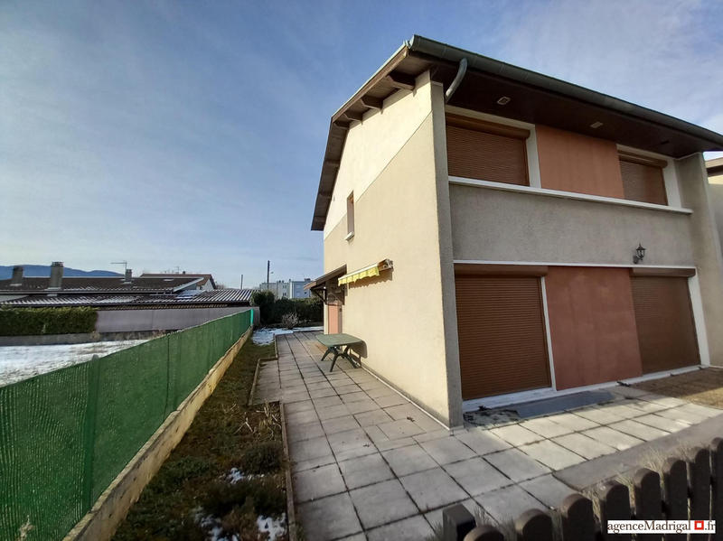 Maison - 85 m² - 4 pièces