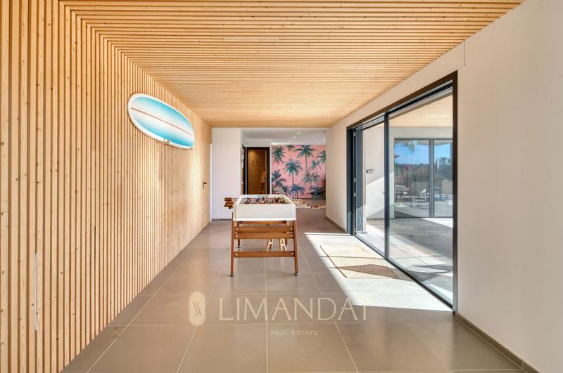 Villa - 650 m² - 17 pièces