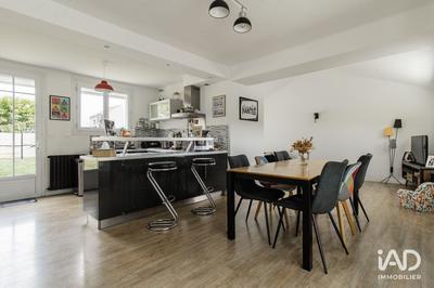 Maison - 98 m² - 5 pièces