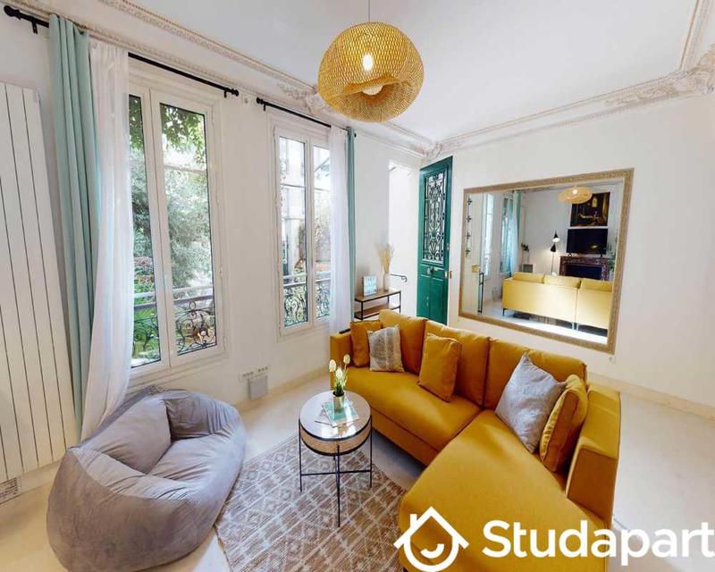 Chambre - 125 m² - 1 pièce