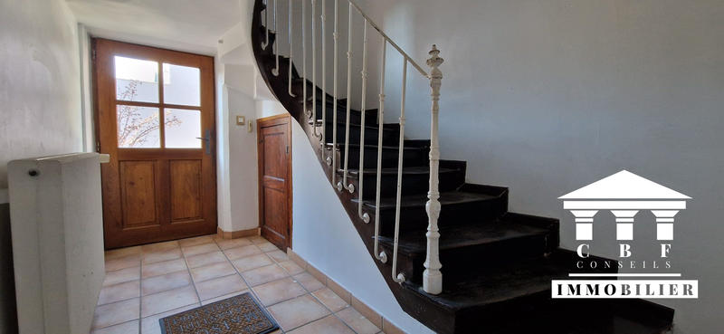 Maison - 220 m² - 10 pièces