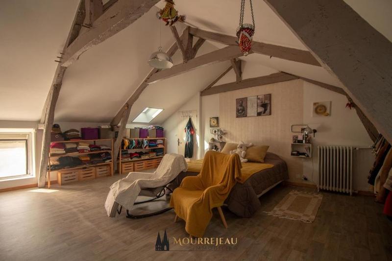 Maison - 300 m² - 9 pièces