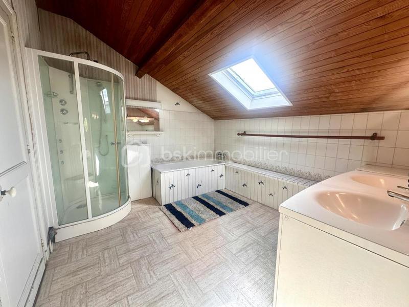 Demeure - 298 m² - 12 pièces