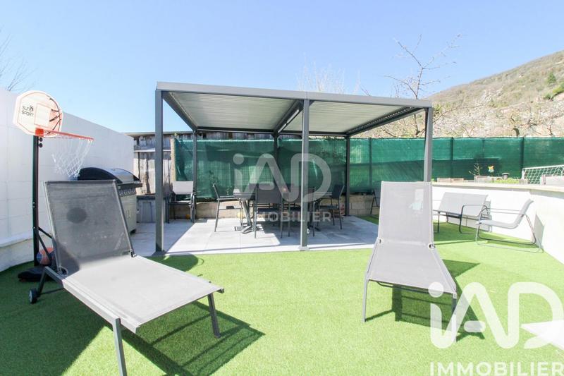 Maison - 160 m² - 8 pièces