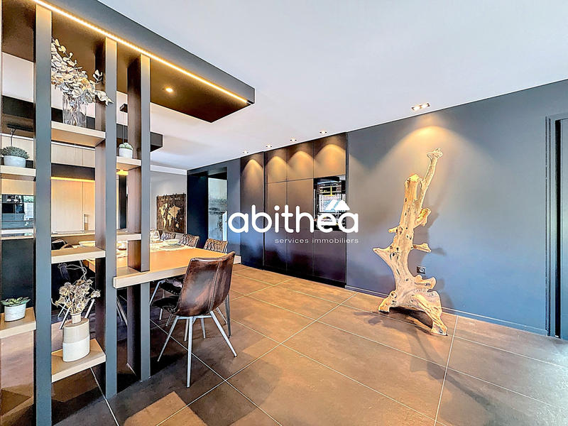 Villa - 388 m² - 9 pièces