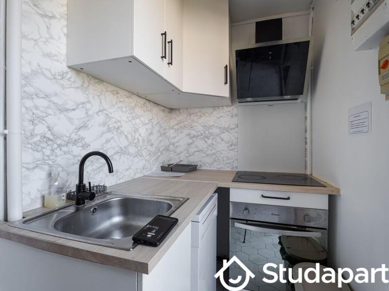 Chambre - 80 m² - 1 pièce