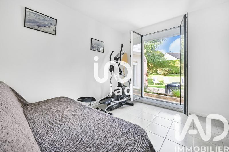 Maison - 230 m² - 8 pièces